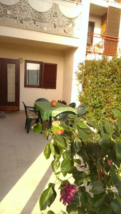 Apartman Tomo Pula Dış mekan fotoğraf