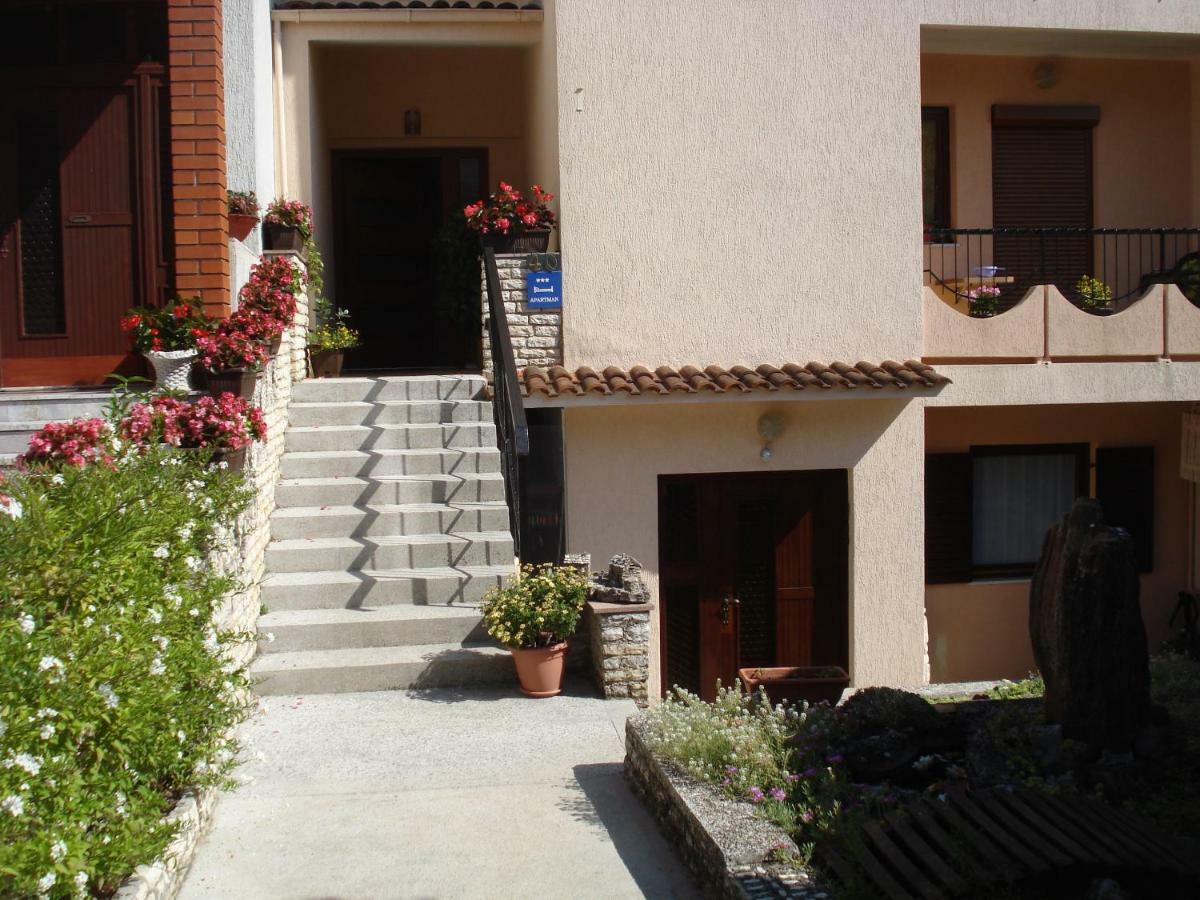 Apartman Tomo Pula Dış mekan fotoğraf